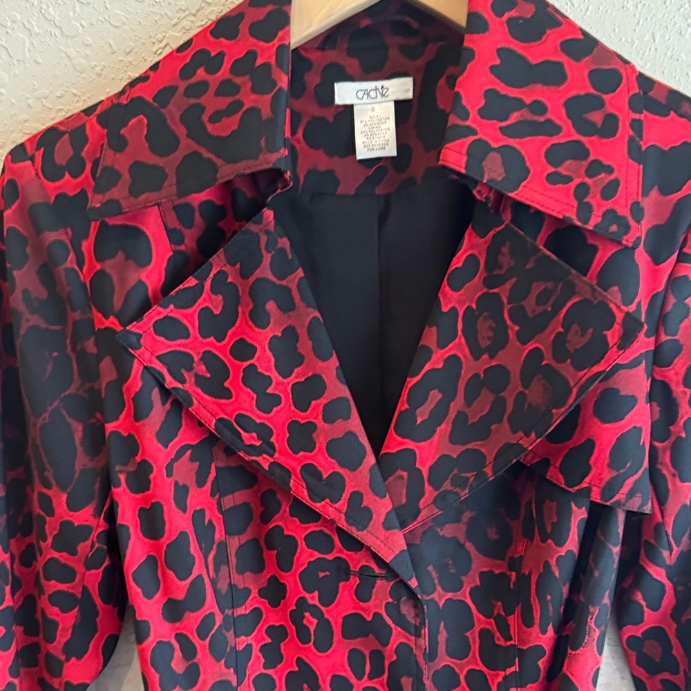 Cache Red and Black Leopard Print Robe - Picture 5 of 8